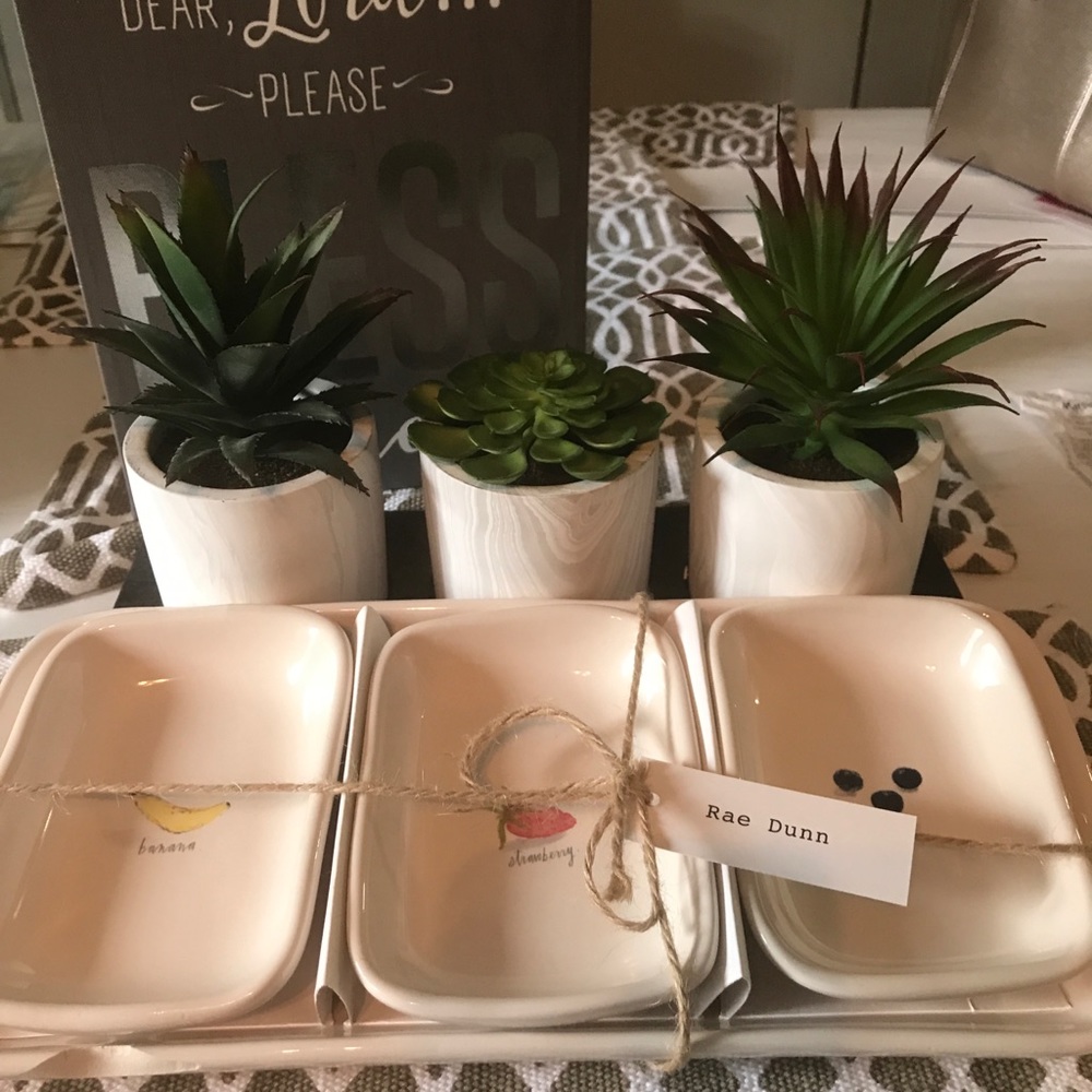 Rae dunn fruit serving tray 4 pieces